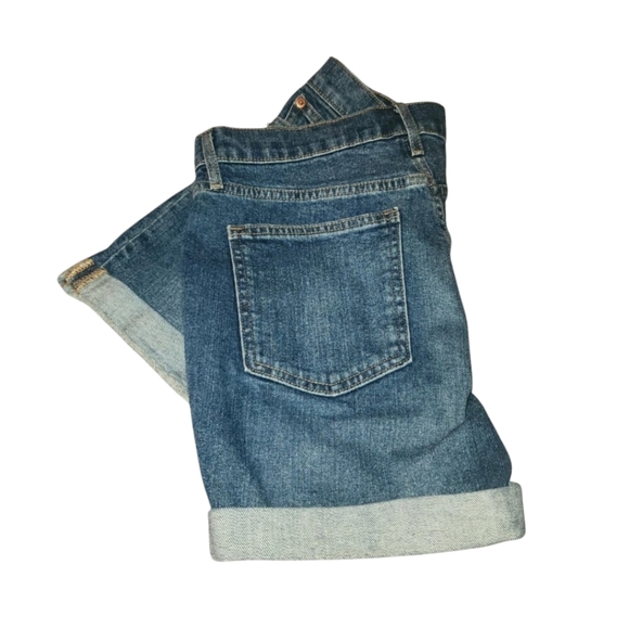GAP Pants - GAP Distressed and Cuffed 5 Inch Short in Light Indigo, Size 27 (US 4)